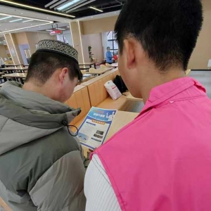 “护骨现在做 健康为家国”公益宣传活动在河南牧业经济学院（英才校区）顺利开展 ...  ...